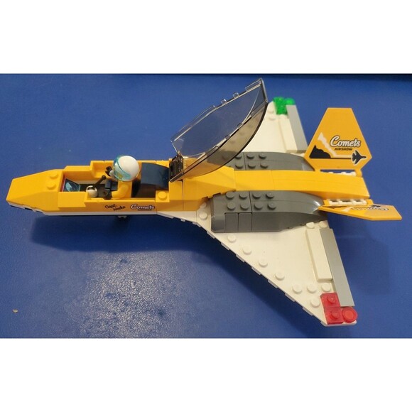 Lego 60289 Airshow Jet Transporter -Jet & Pilot Minifigure - No Transporter - Picture 2 of 16